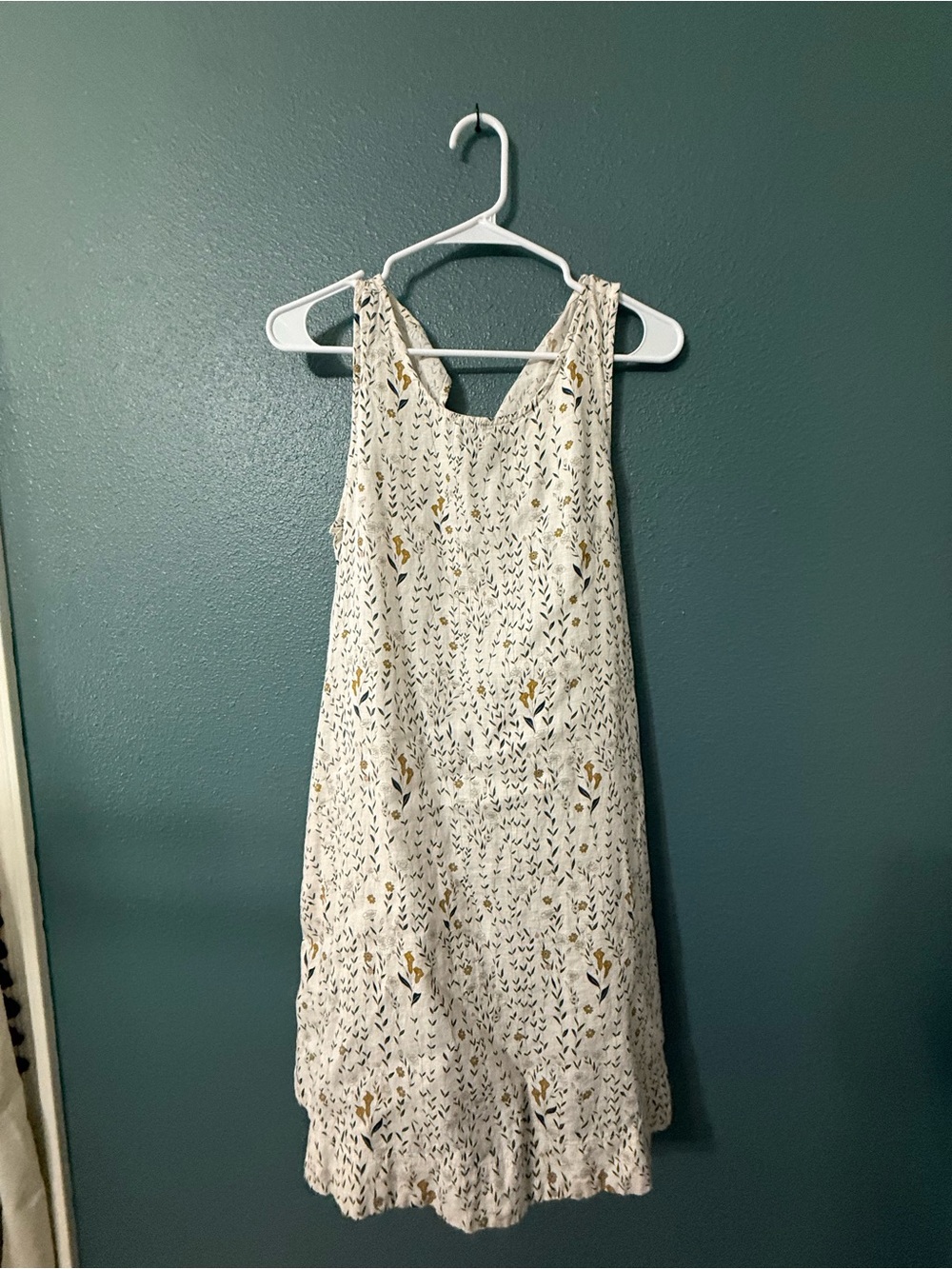White Floral Sleeveless Summer Dress